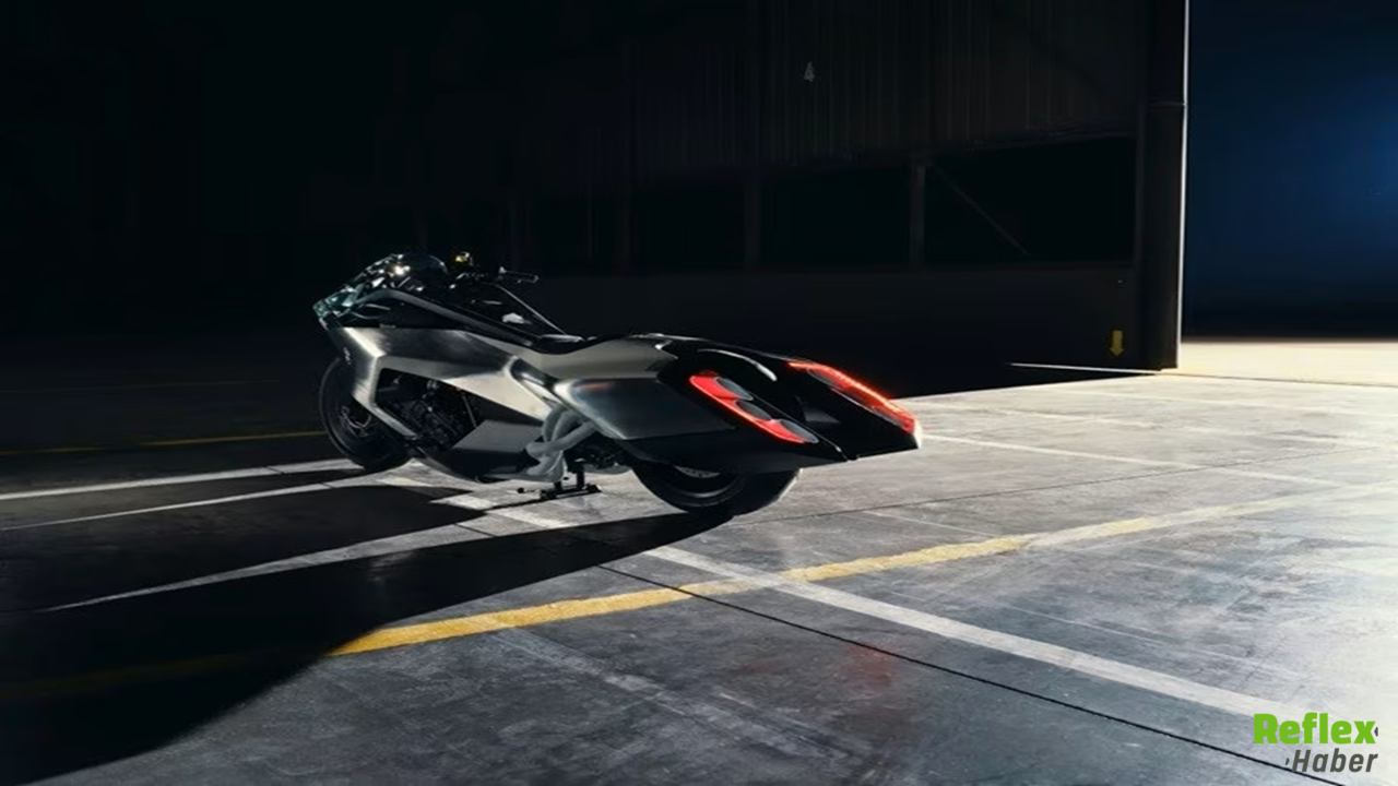 Bmw Motorrad Geleceğin Cruiser’ını Gösterdi1