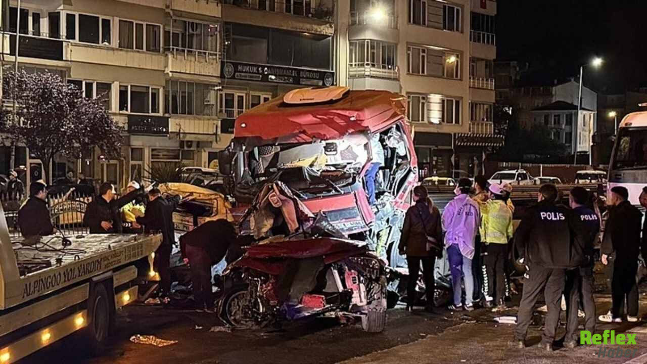 Giresun’da Feci Kazatır İki Otomobile Çarptı, 5 Ölü 6 Yaralı2