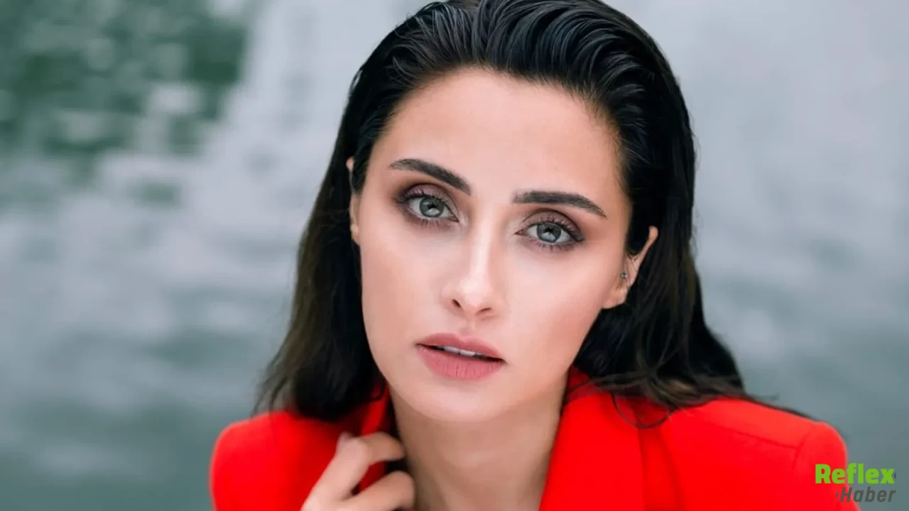 Kızılcık Şerbeti Hilal Kimdir