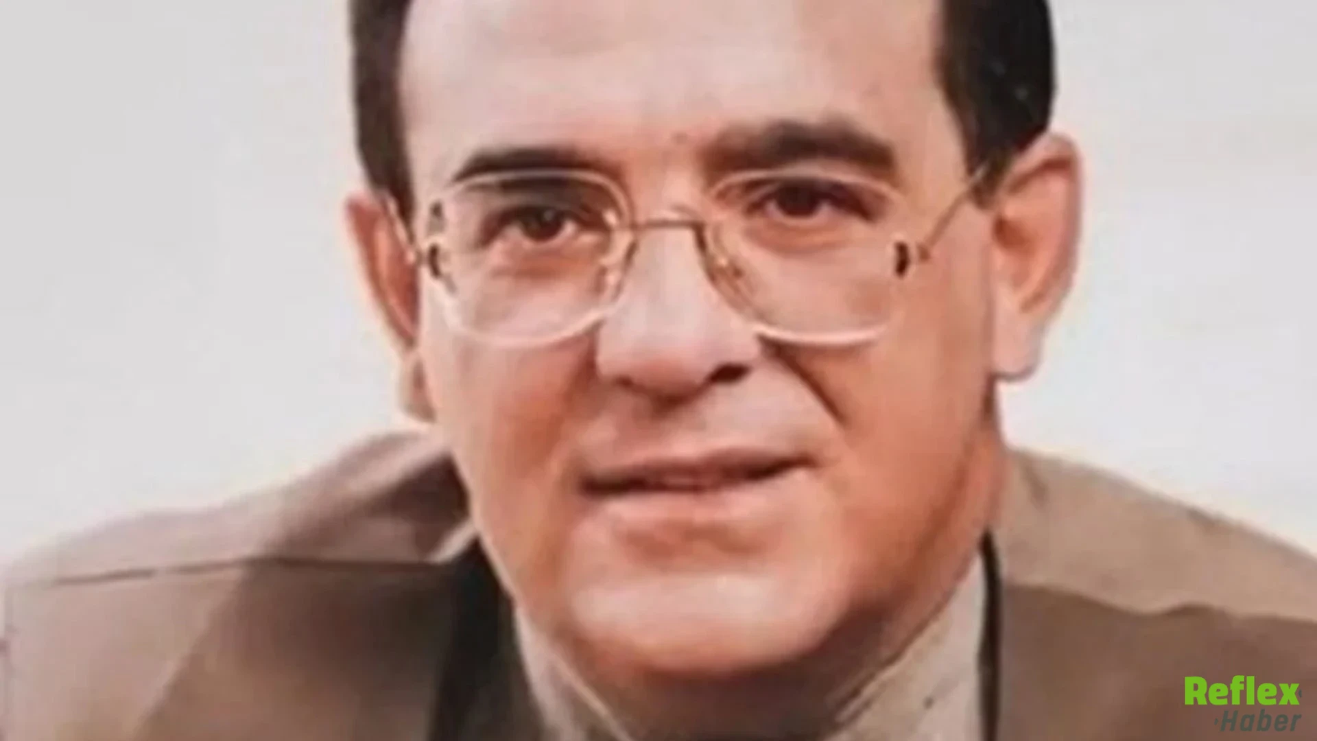 Yavuz Top Kimdir