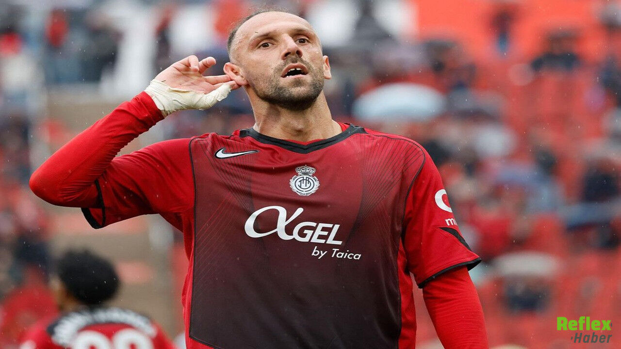 5.5 Milyon Euroluk Dev Hamle! Fenerbahçe Eski Golcüsünü Geri Aldı