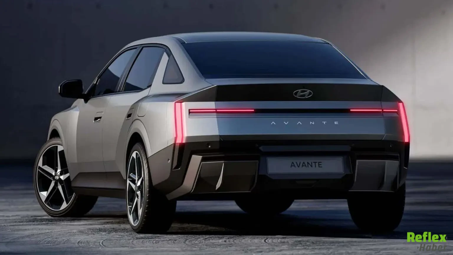 Yeni Hyundai Elantra Tanıtıldı! Hibrit Motoru Ve Yeni Tasarımıyla Dikkat Çekti