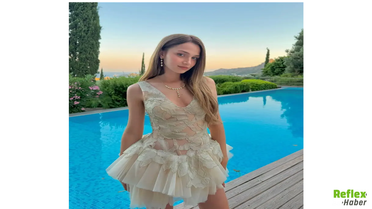 Daha 17'In Leyla'sı Ceren Ayruk Sosyal Medyayı Salladı! Rol Arkadaşının Yorumu Gündem Oldu1