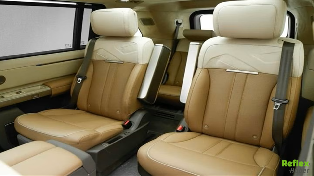 Freelander 8 İç Mekanını Gösterdi 46,3 İnçlik Dev Ekran Dikkat Çekti