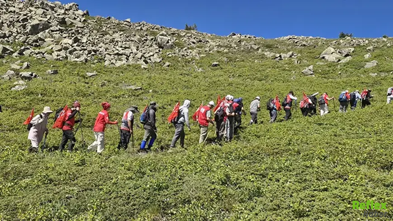 Sivas'ta Anlamlı Tırmanış! 15 Temmuz Şehitleri Zirvede Anıldı1
