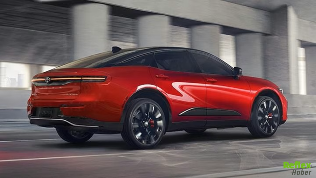 Toyota Yeni Crown’u Sahneye Çıkardı Yakıt Tüketimiyle Dikkat Çekiyor1